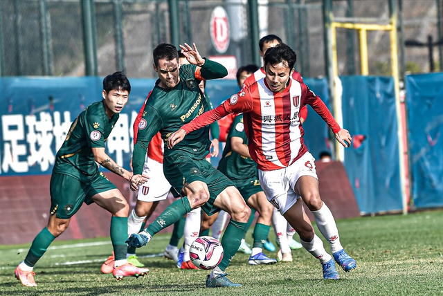 jiuyou-包含中超清晨再迎强敌，浙江队门线救险，主帅态度：气氛紧张，阵容厚度经受考验的词条